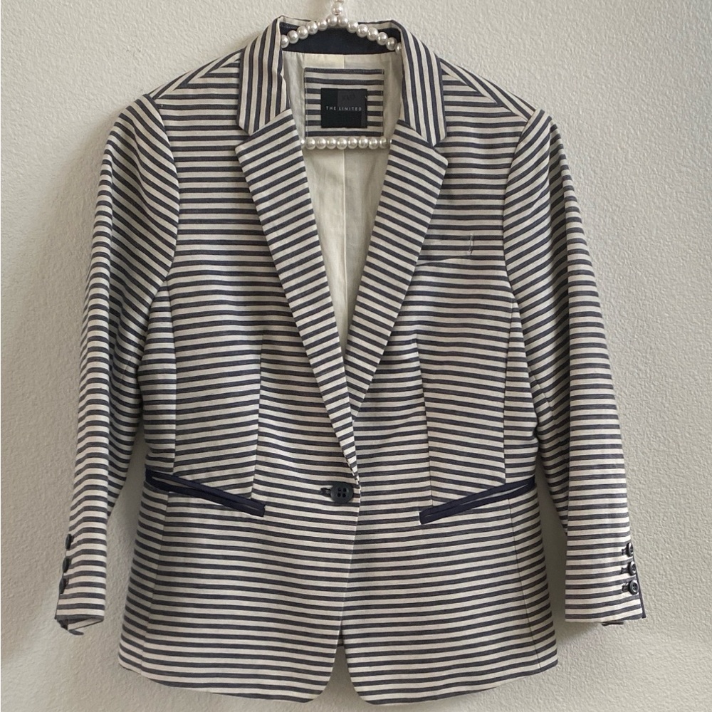 THE LIMITED Blue White Striped Fully Lined 3/4” Sleeve Blazer Pocket Details